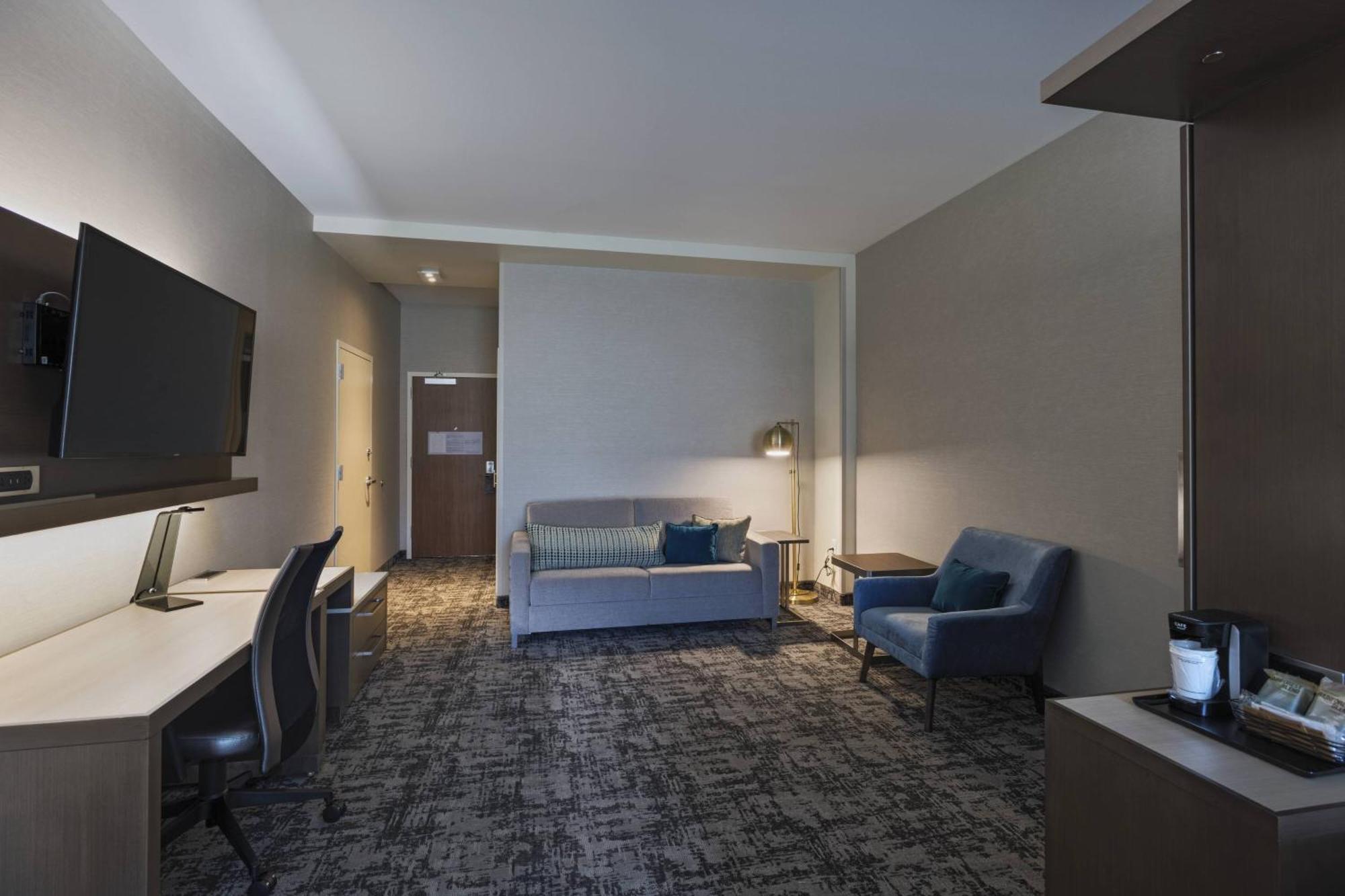 Courtyard St. Louis Brentwood Hotel Richmond Heights Exterior photo